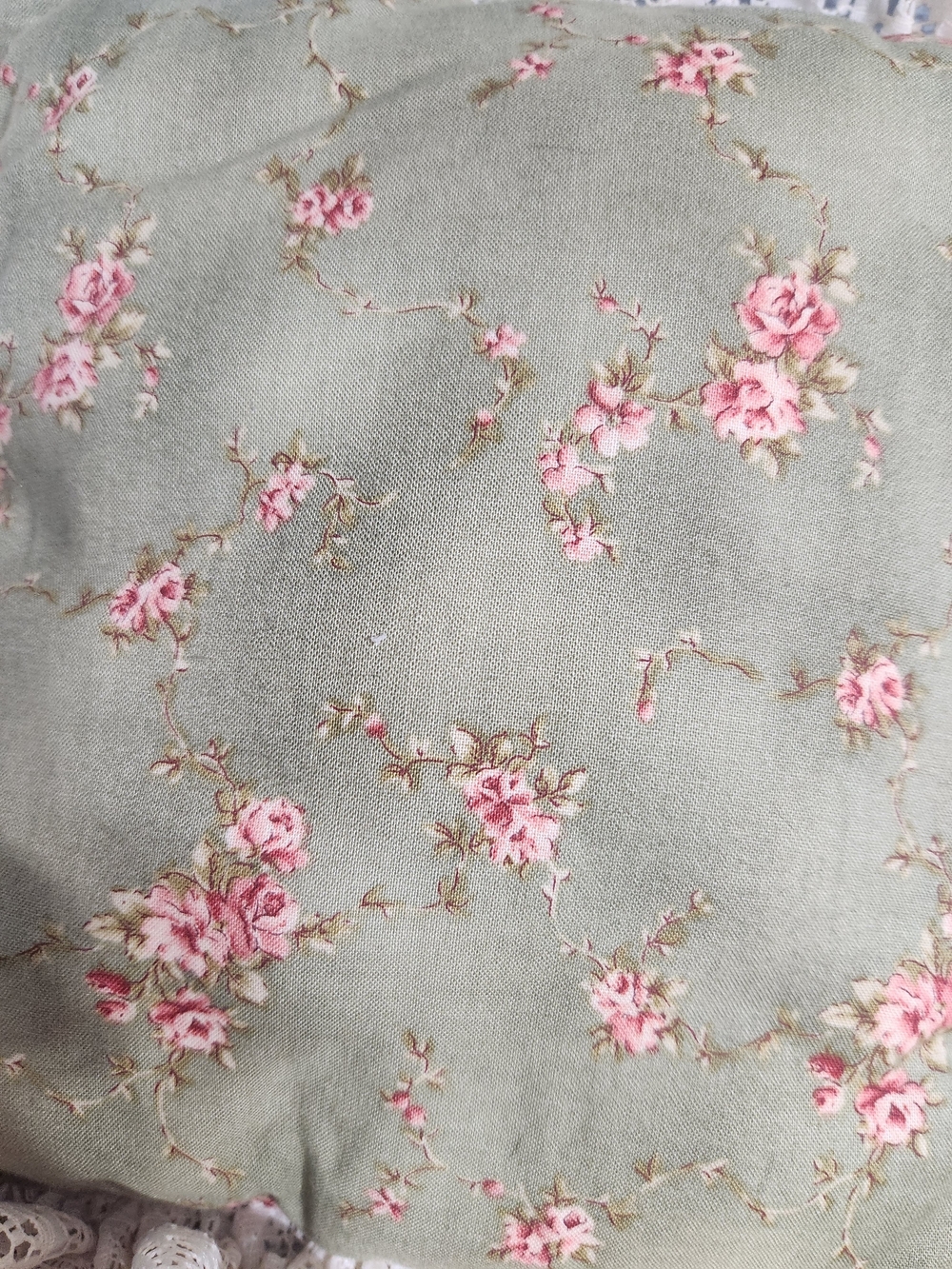 Shabby Chic Green Floral Roses Lace Ruffled Square Throw Pillow Vtg Cottagecore - Picture 6 of 6